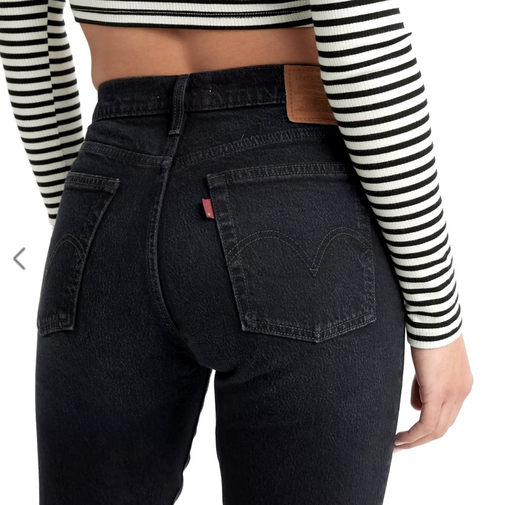 Levi’s Wedgie Straight Jean